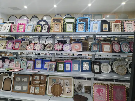 Customized Size Modern Simple Picture New Design Picture Frames Round Wooden Beads Photo Frame 